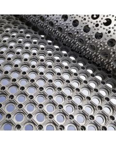 EASI Grass Mat 1500mm x 1000mm x 16mm, Black Primary Image